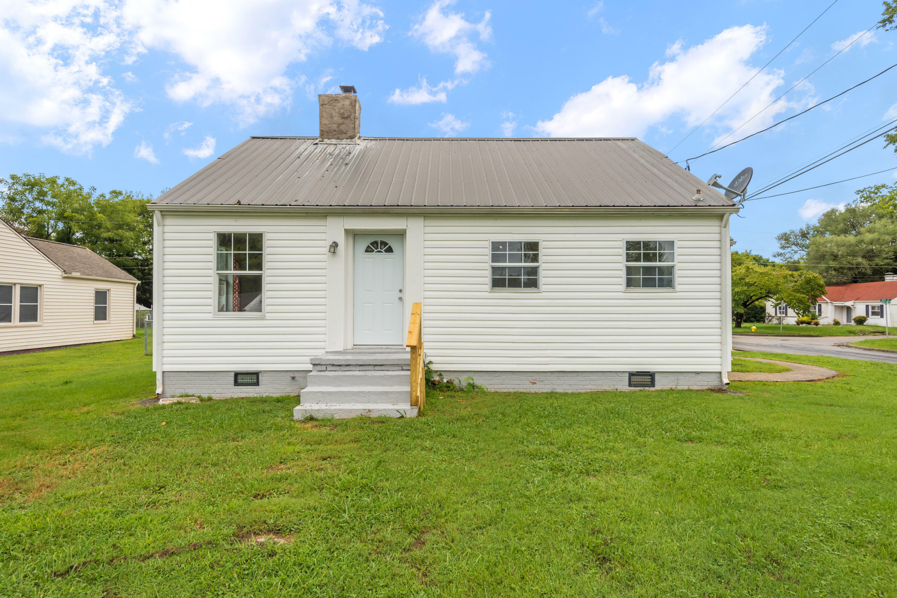 Property Photo:  1409 Grant St  TN 37701 