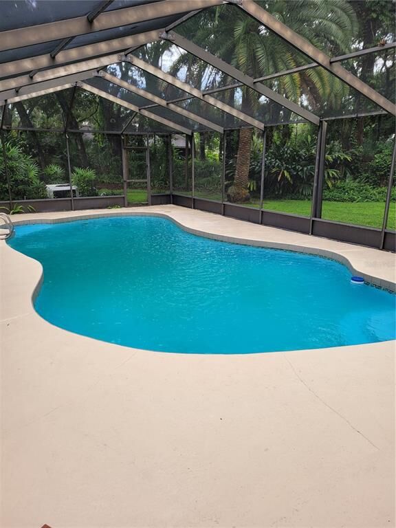 Property Photo: 612 Hidden Lake Drive FL 33511