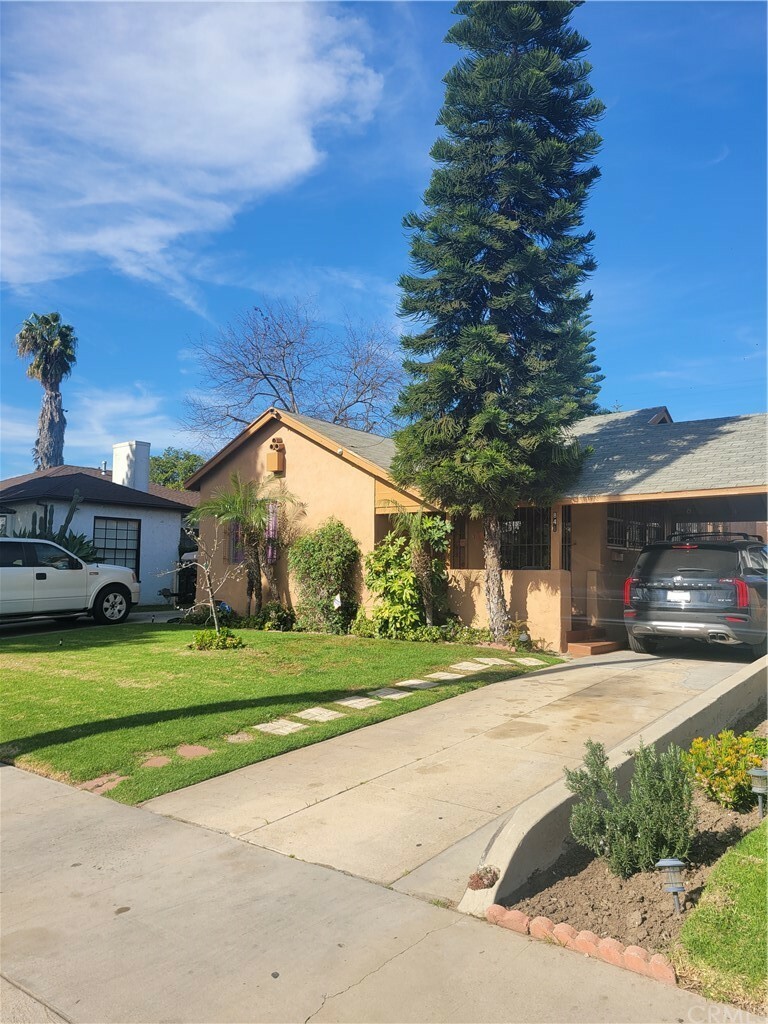 Property Photo: 841 E 115th Street CA 90059