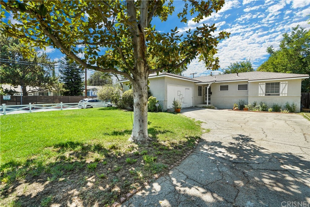 6641 Glade Avenue  Woodland Hills CA 91303 photo