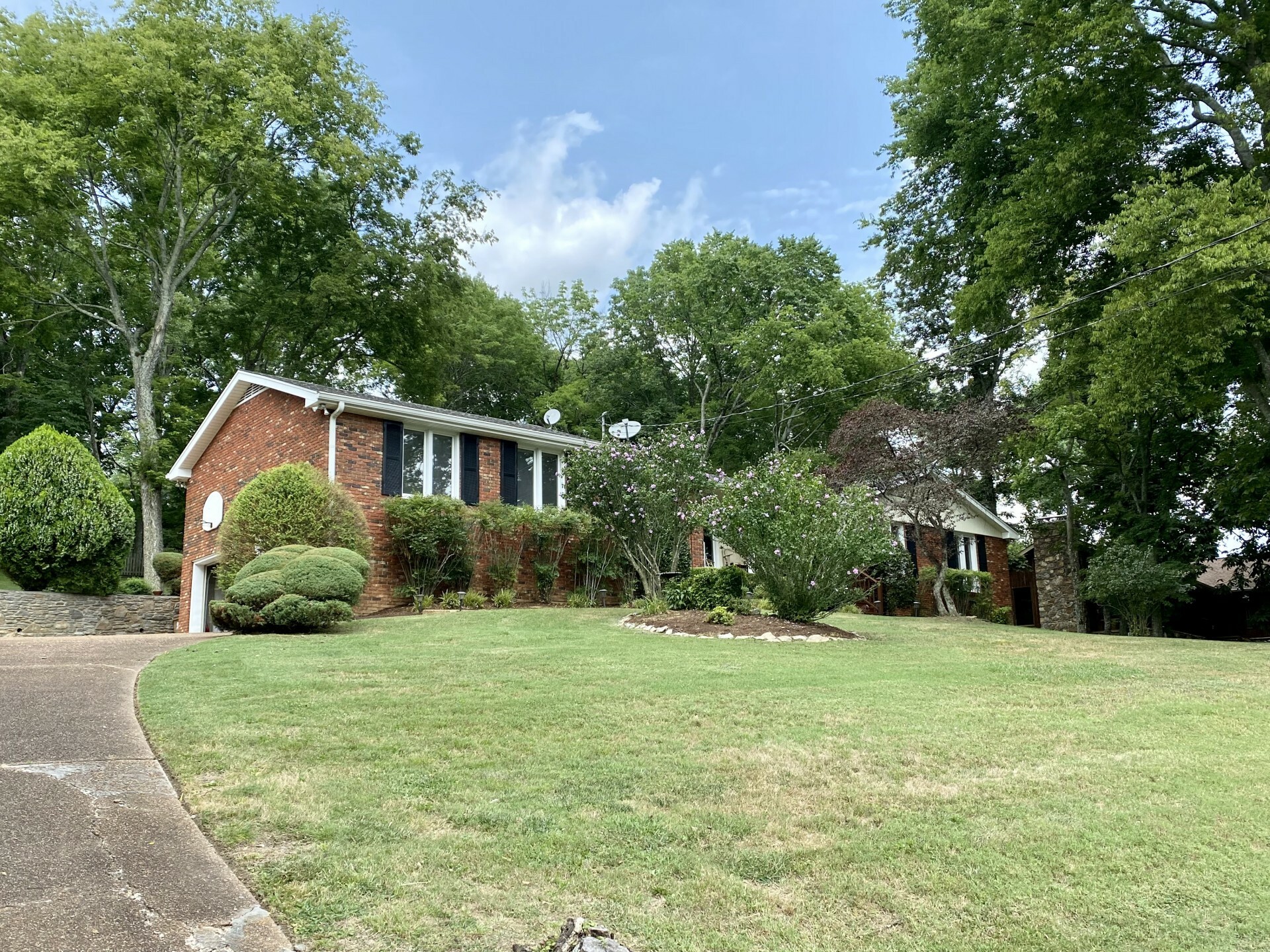 912 Emily Dr  Goodlettsville TN 37072 photo