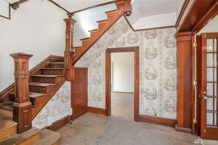 Property Photo:  325 E Alder St  WA 99362 