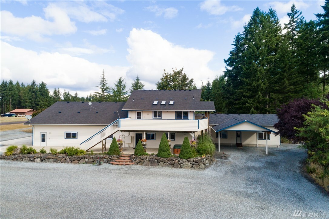 Property Photo:  341 Luscombe Dr N  WA 98328 