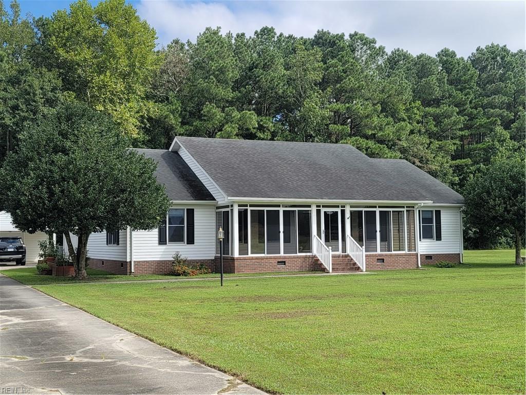 Property Photo:  4988 Quaker Drive  VA 23437 