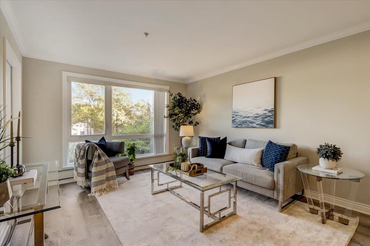 Property Photo:  15956 East 14th Street 203  CA 94578 