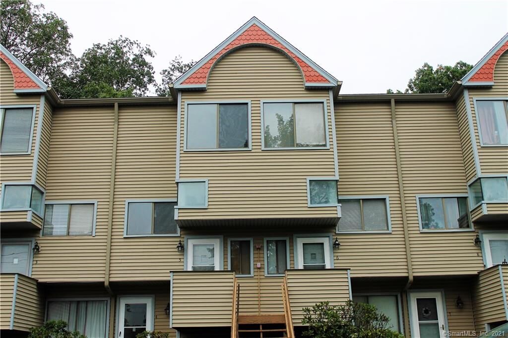 Property Photo:  40 Crest Street 5  CT 06516 