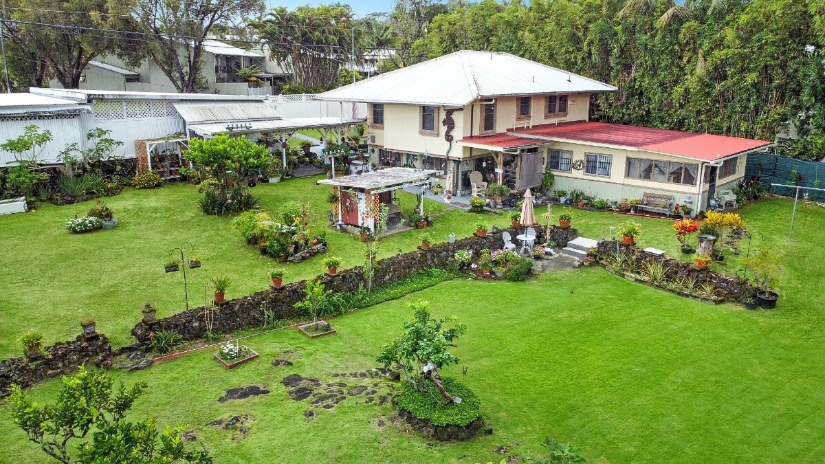 Property Photo:  474 Kukuau St  HI 96720 