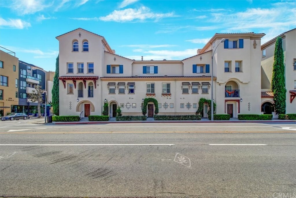Property Photo: 646 E Walnut Street CA 91101
