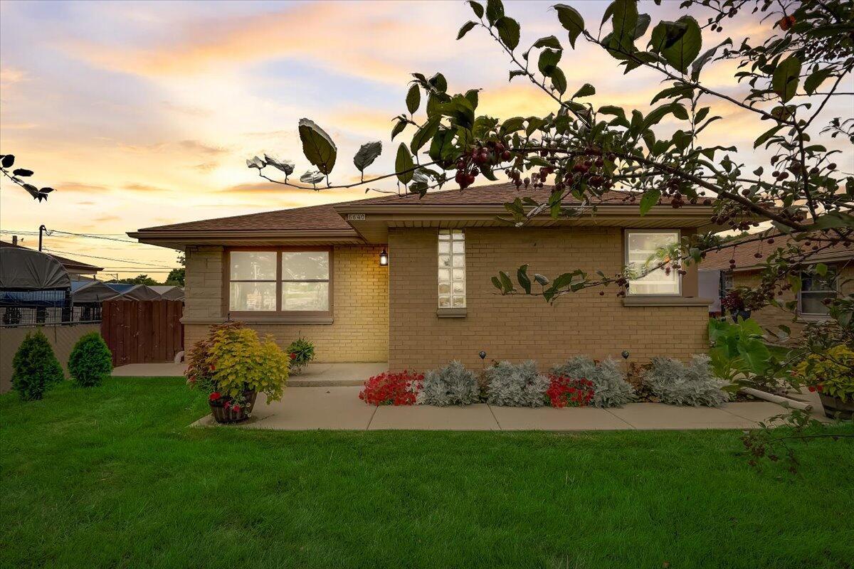 Property Photo: 6640 W Eden Pl WI 53220