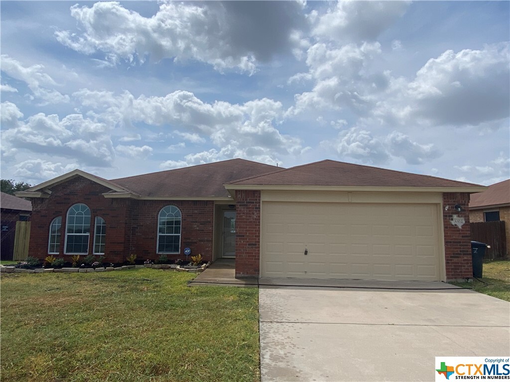 Property Photo: 3702 Iredell Drive TX 76543