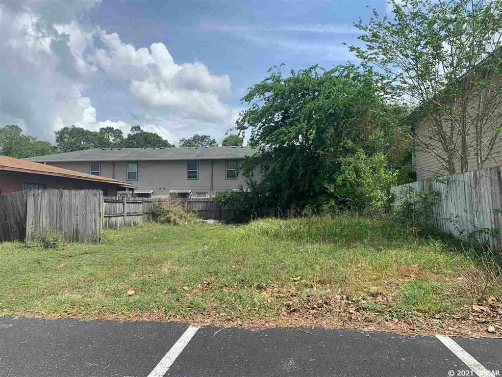 Property Photo: 3217 SW 25 Drive FL 32606