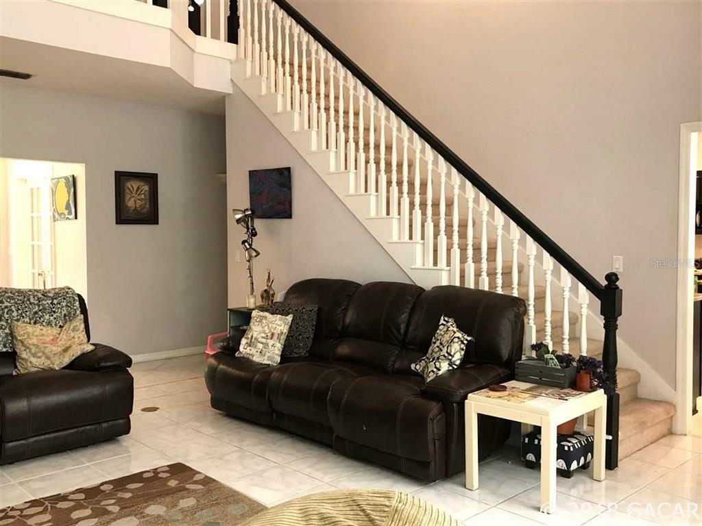 Property Photo:  2210 SW 86th Terrace  FL 32607 