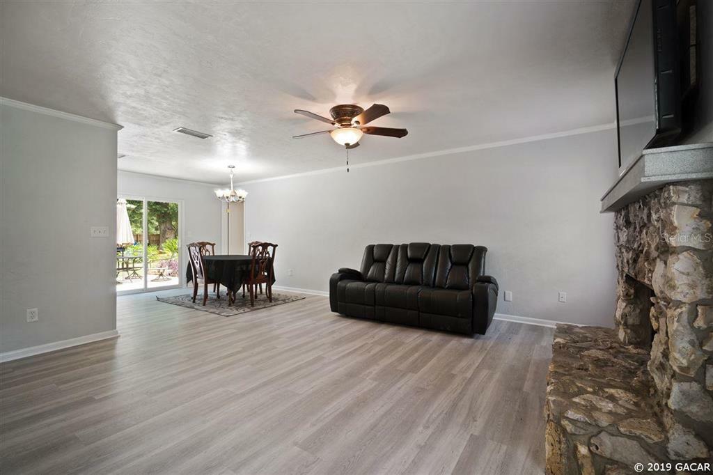 Property Photo:  2540 NW 44th Place  FL 32605 