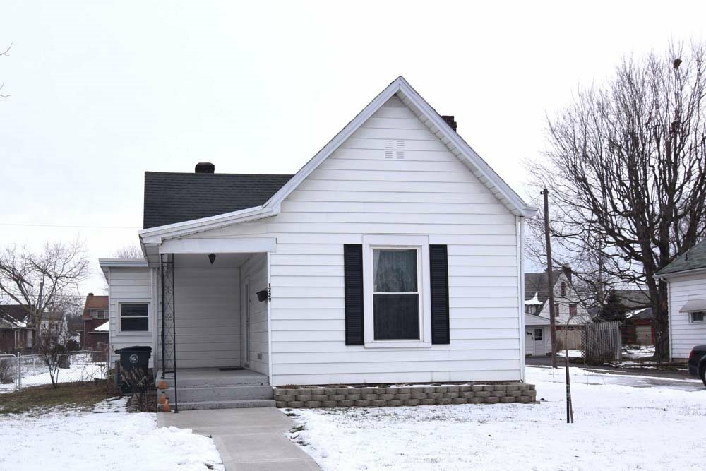 Property Photo:  1729 Virginia Avenue  IN 47331 