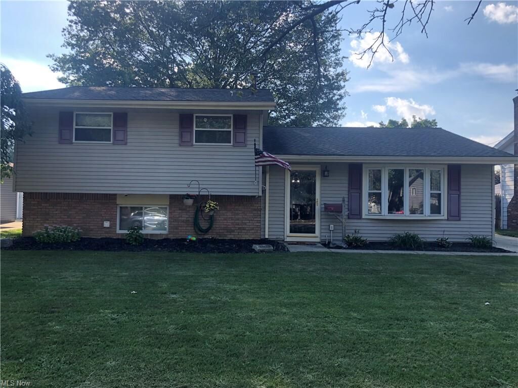 Property Photo:  542 Georgetown Avenue  OH 44035 