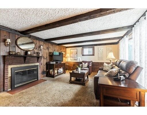 Property Photo:  4 Birch Ln  MA 02148 