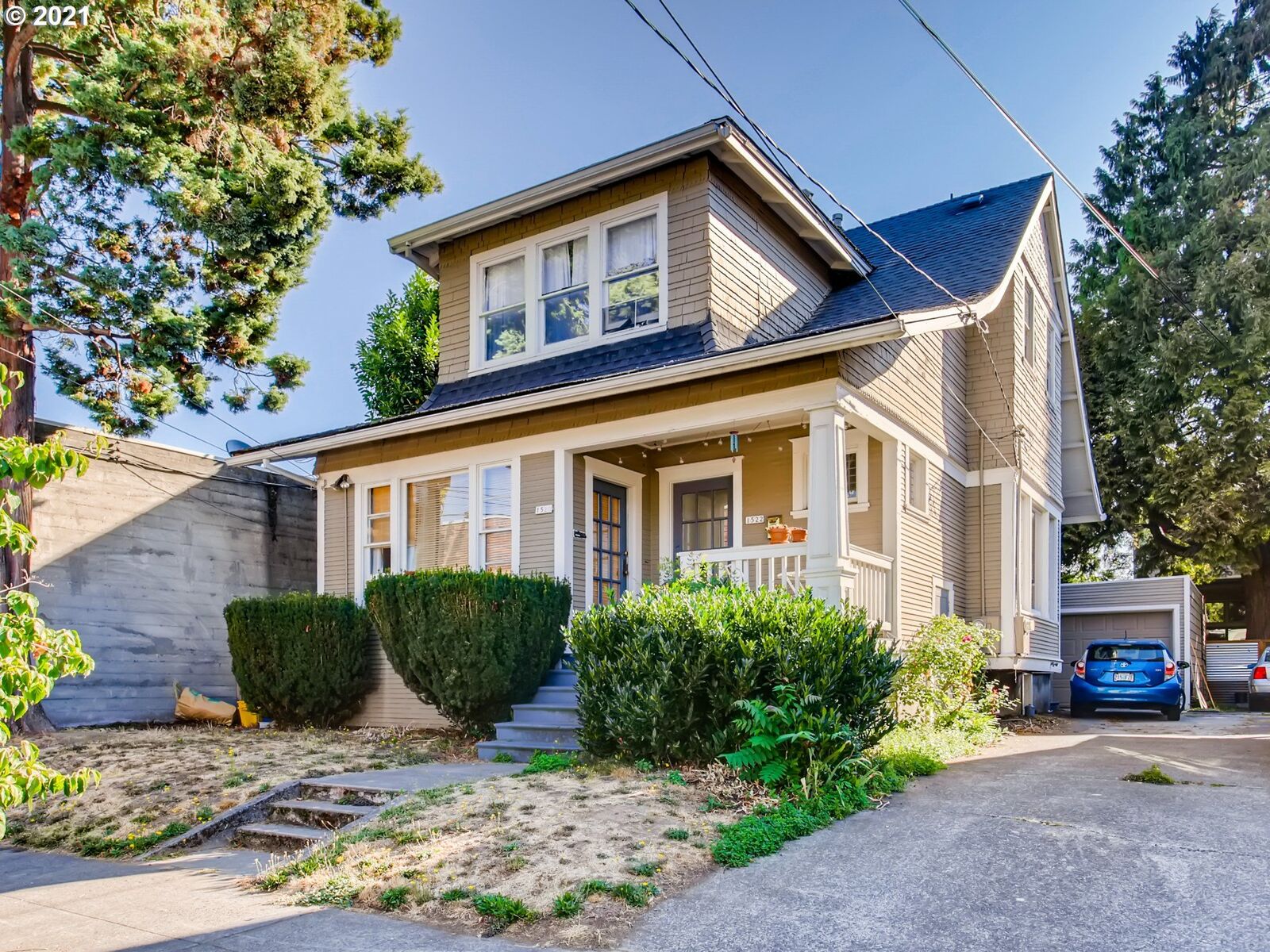 Property Photo: 1520 SE 35th Ave OR 97214