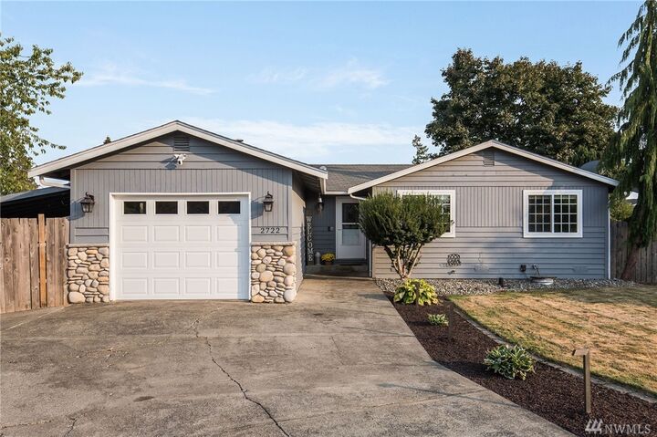 Property Photo:  2722 Green River Ct  WA 98022 