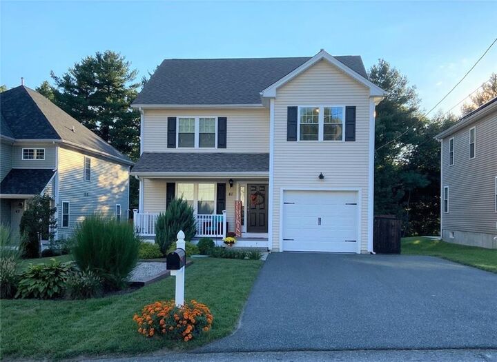 41 Hickory Rd  Cumberland RI 02864 photo