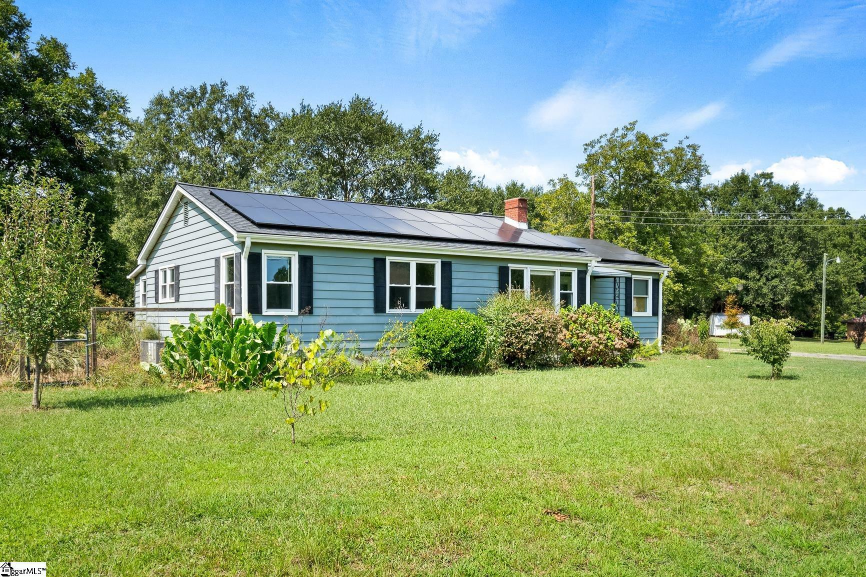 Property Photo: 312 Oak Drive Extension SC 29654