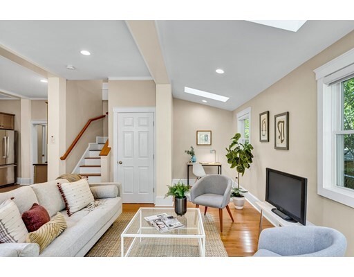 Property Photo: 27 Oak St 27 MA 02143