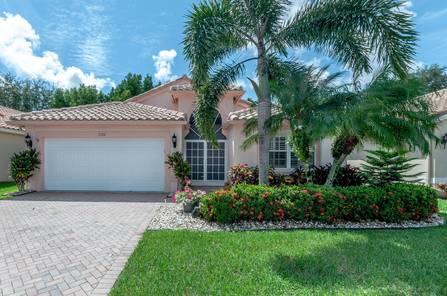 Property Photo:  5322 Wycombe Avenue  FL 33437 