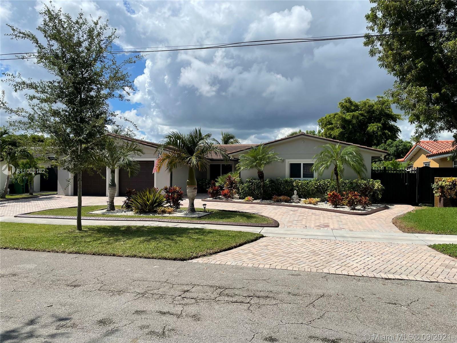 Property Photo: 14500 Lake Crescent Pl FL 33014
