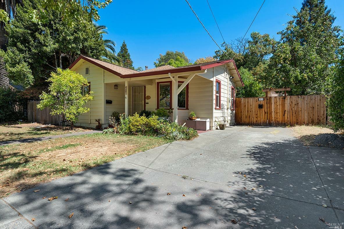 Property Photo:  2210 Humboldt Street  CA 95404 