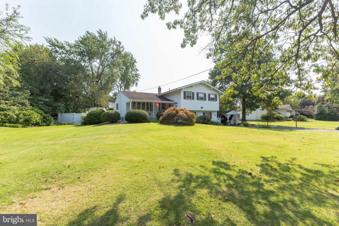 Property Photo:  50 Wedgewood Drive  NJ 08077 