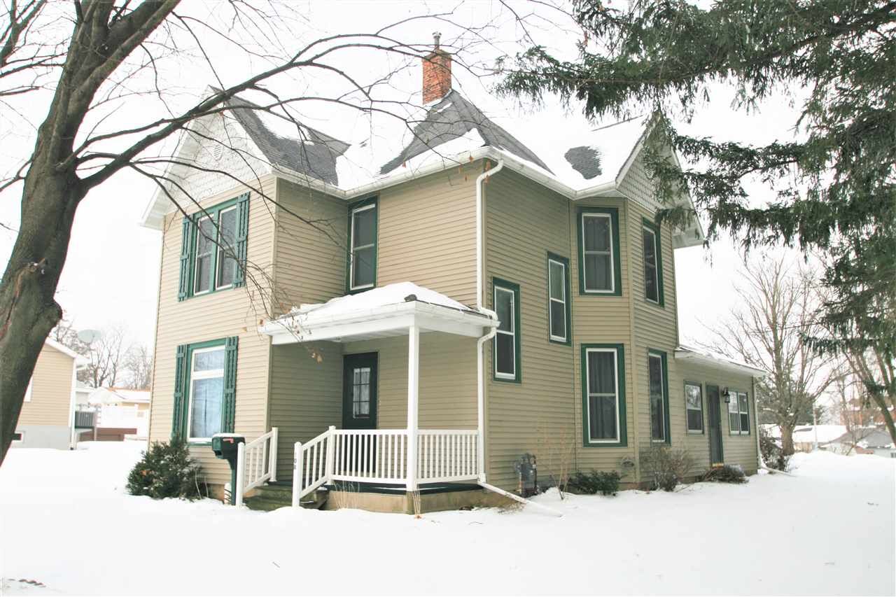 Property Photo:  108 Auburn Street  IA 52175 