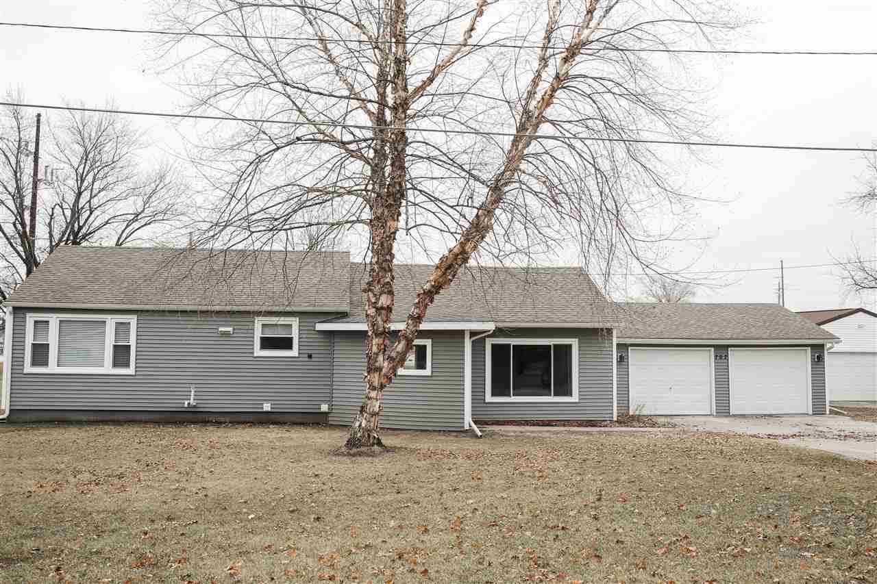 Property Photo:  707 N Cherry Street  IA 50670 