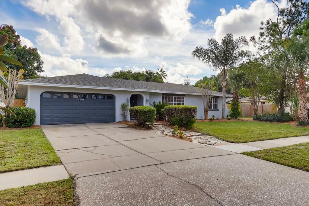 Property Photo:  6221 Silver Glen Court  FL 32819 