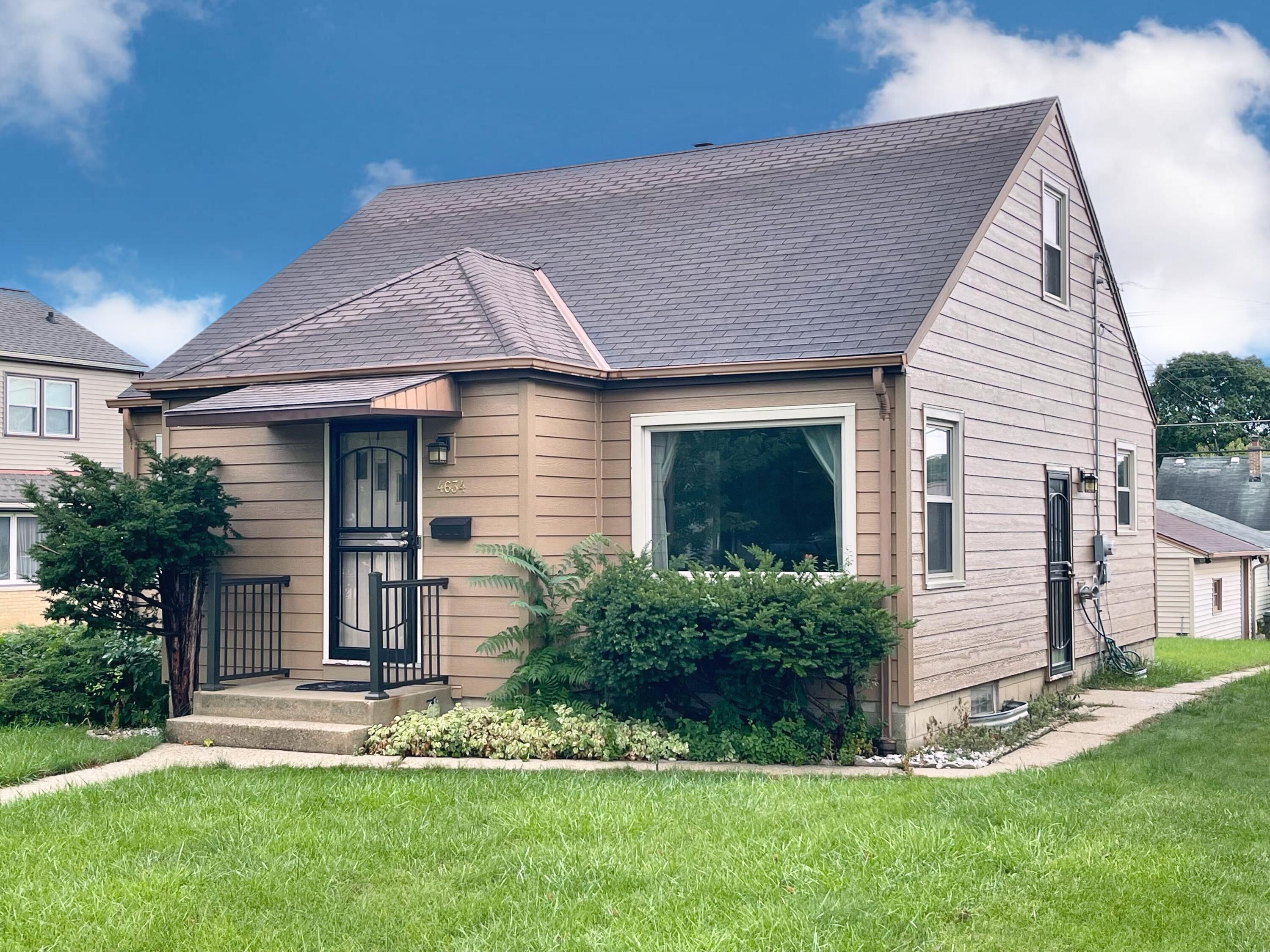 Property Photo:  4634 N 69th St  WI 53218 