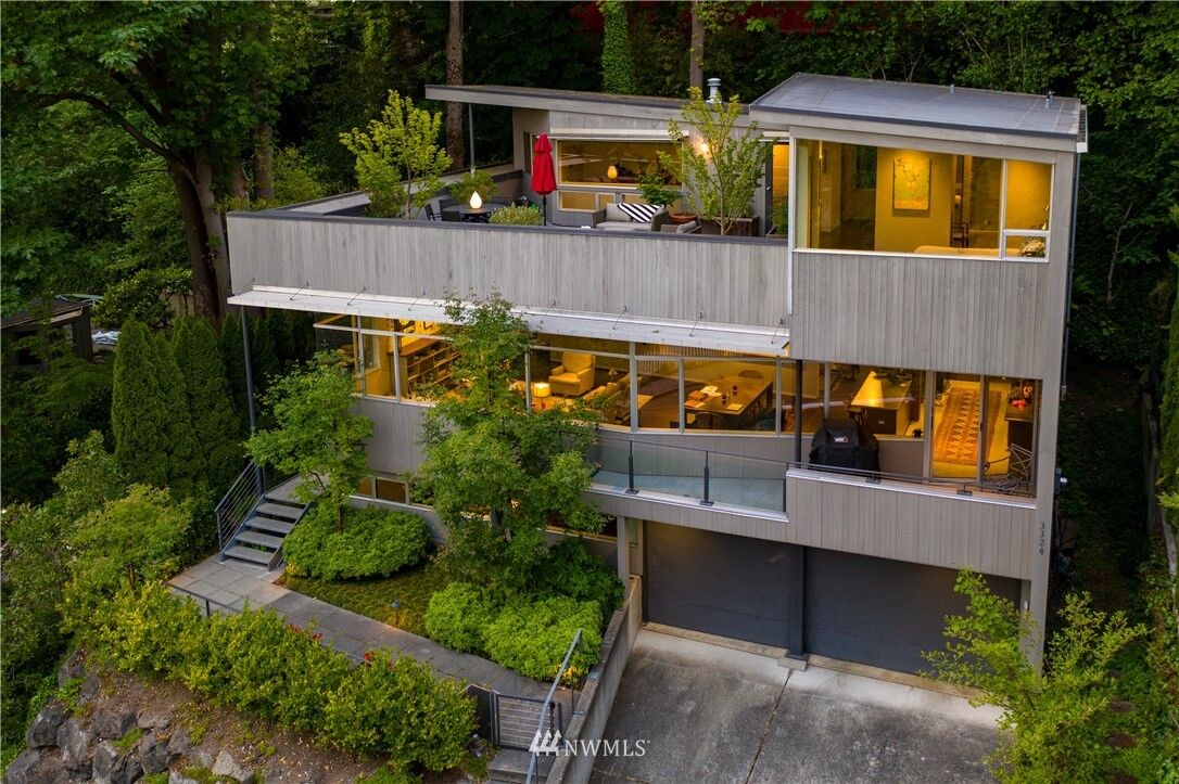 Property Photo: 3324 E Ford Place WA 98112