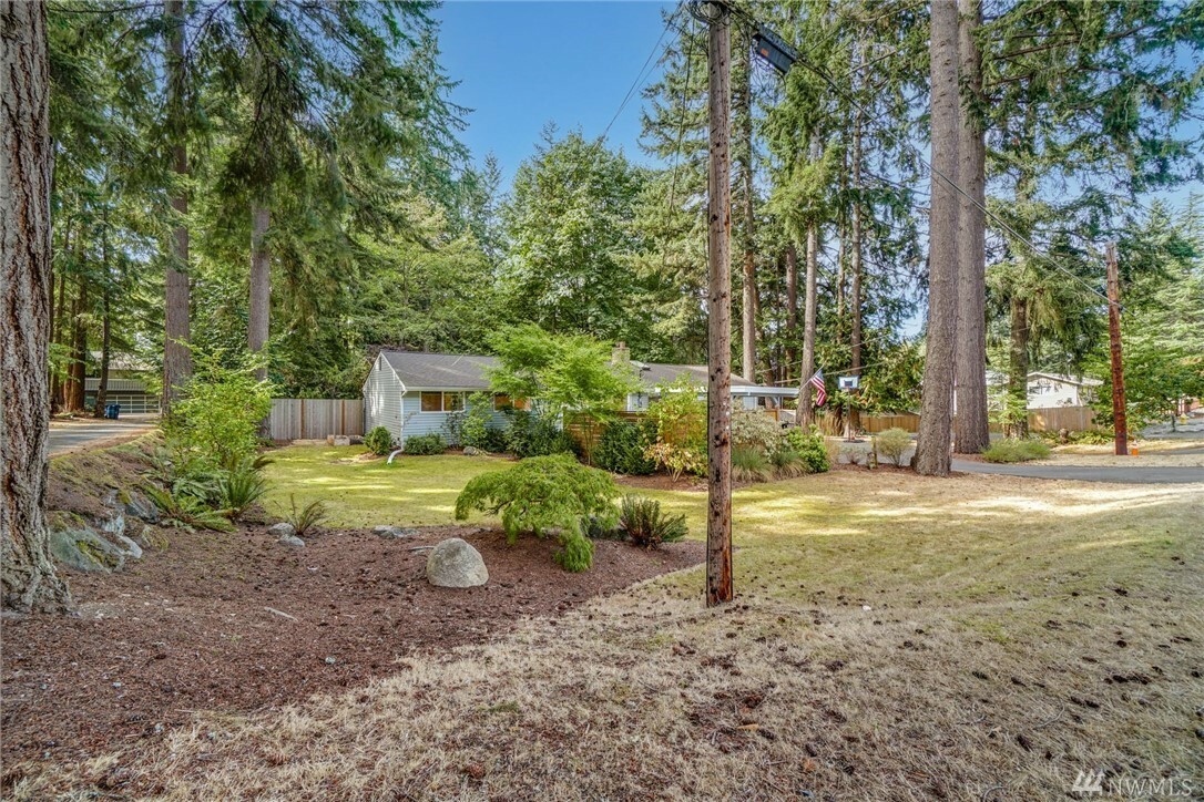 Property Photo:  20210 81st Ave W  WA 98026 