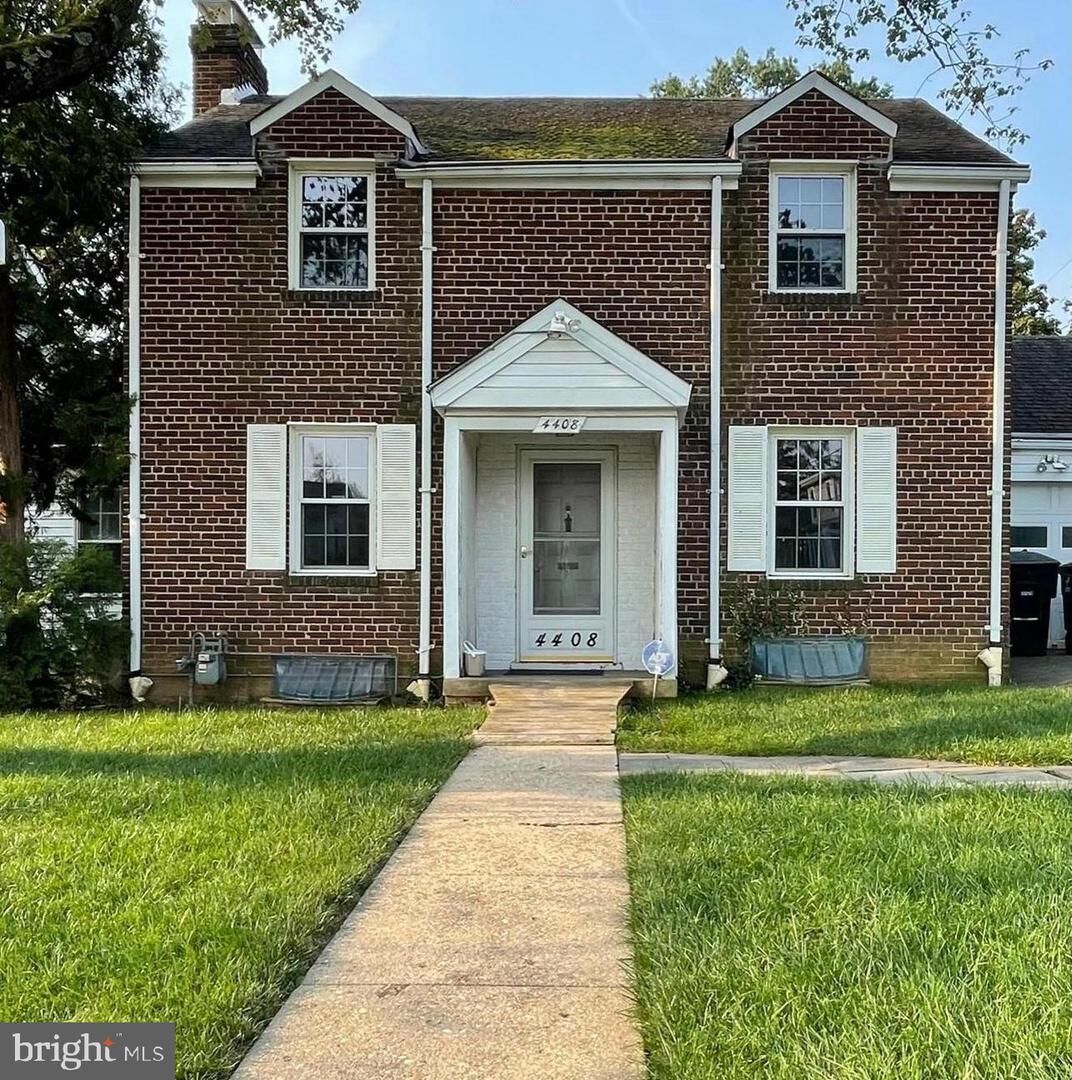 Property Photo: 4408 20th Road N VA 22207