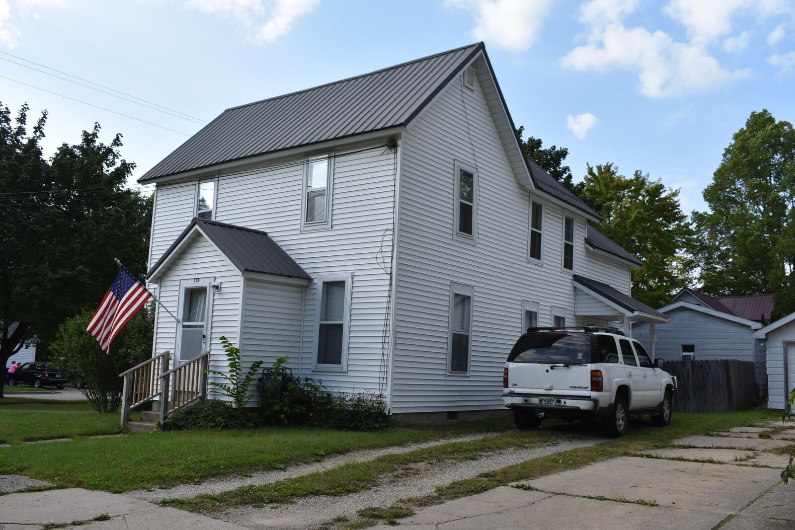 Property Photo:  205 E Elm Street  MI 49412 