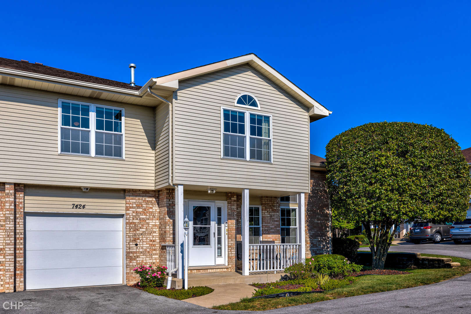 Property Photo: 7424 Terrace Drive 46 IL 60458