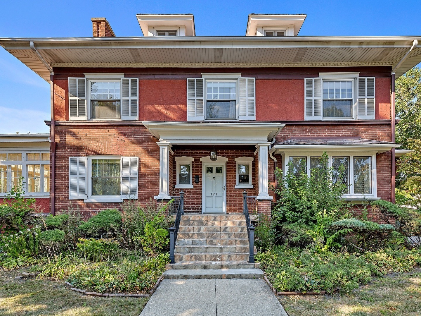 Property Photo:  424 Pleasant Street  IL 60302 