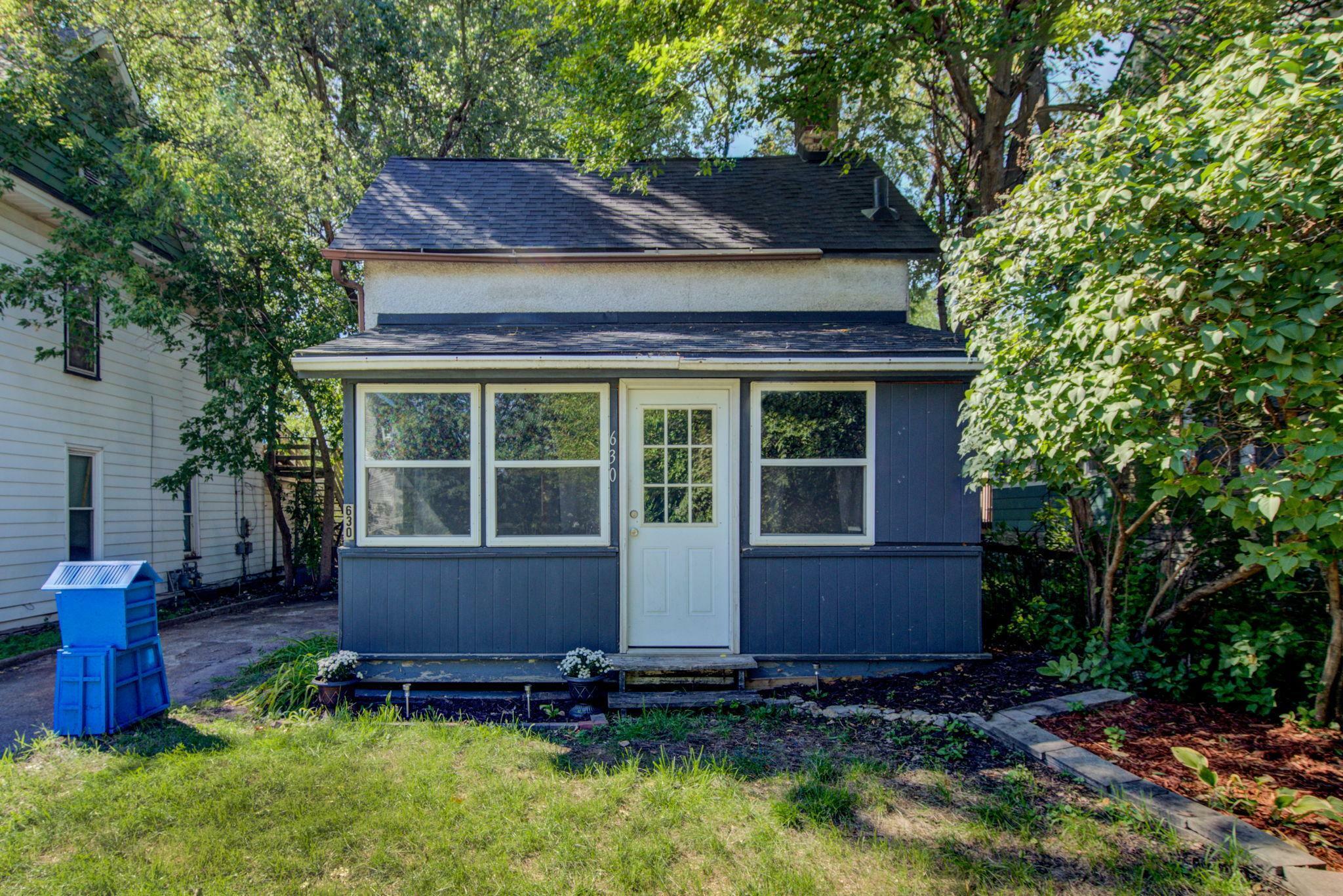 Property Photo:  630 Taylor Street NE  MN 55413 