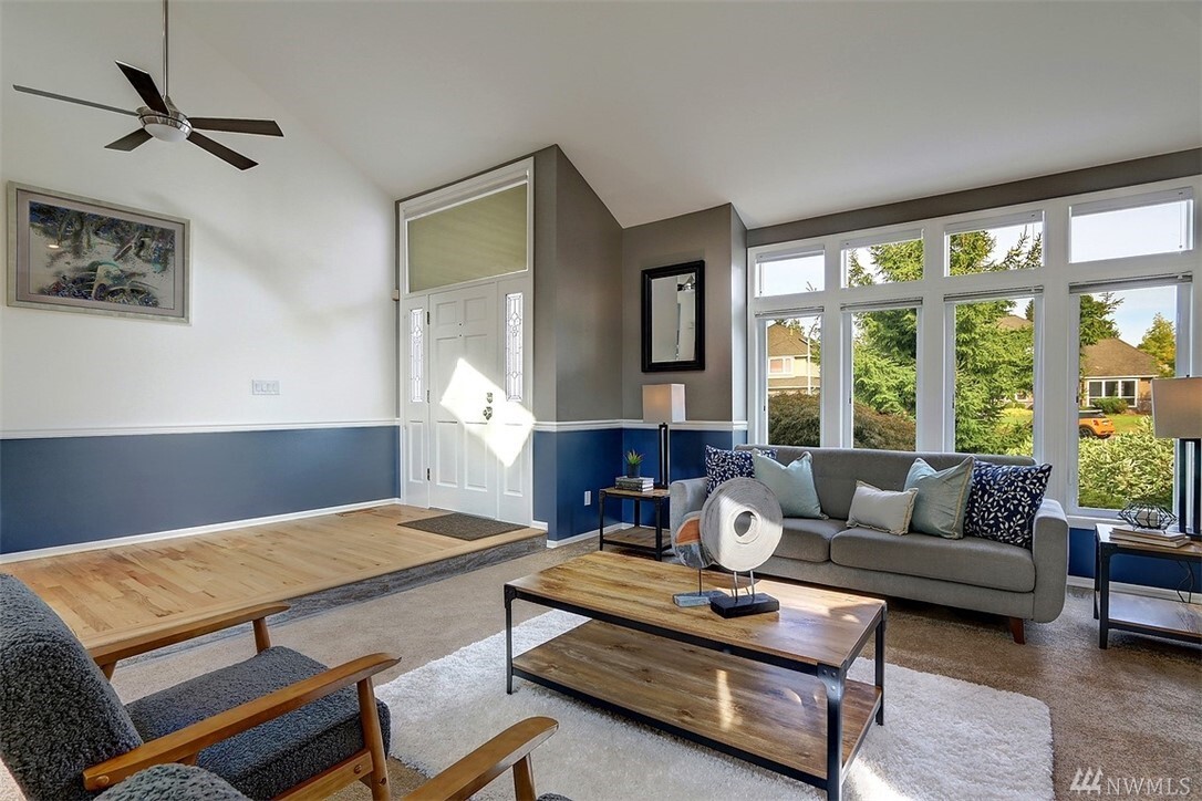 Property Photo: 23918 21st Dr SE WA 98021