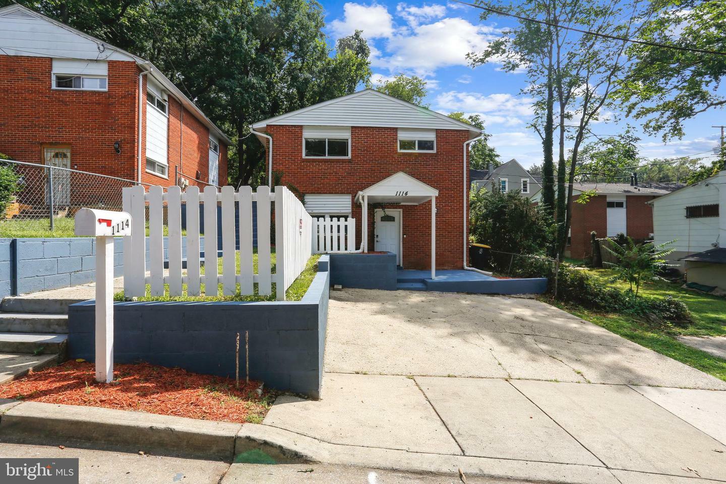 Property Photo: 1114 Clovis Avenue MD 20743