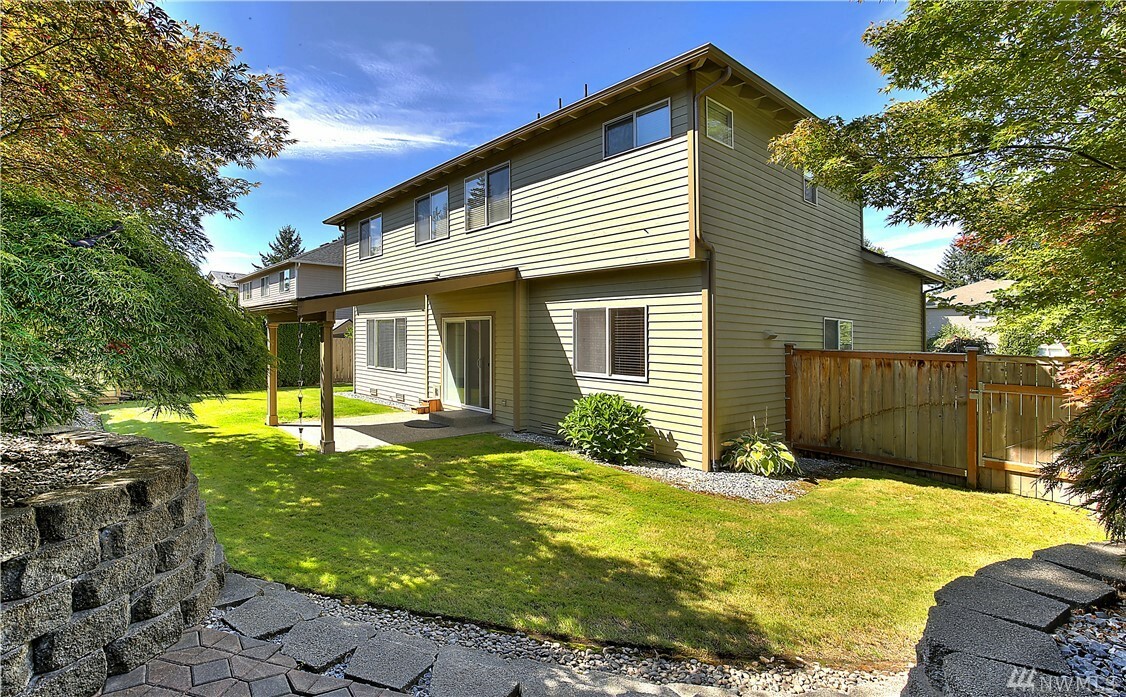 Property Photo:  17903 90th Ave E  WA 98375 