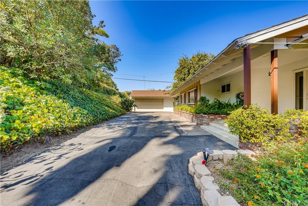 Property Photo:  1425 Longview Drive  CA 92831 