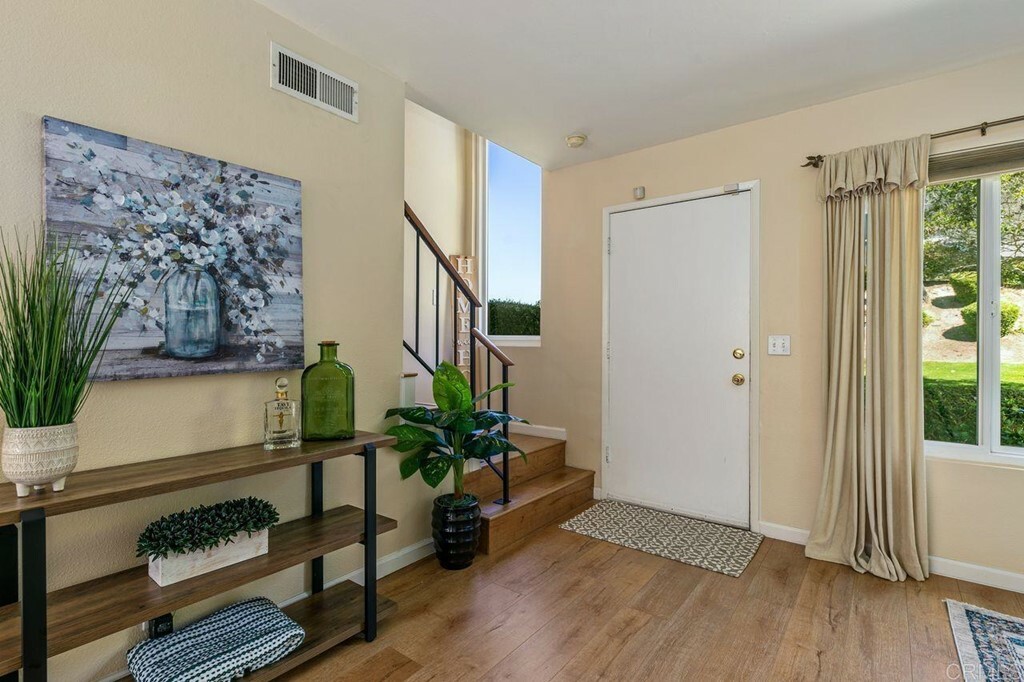 Property Photo:  3546 Sandpiper Place  CA 92056 