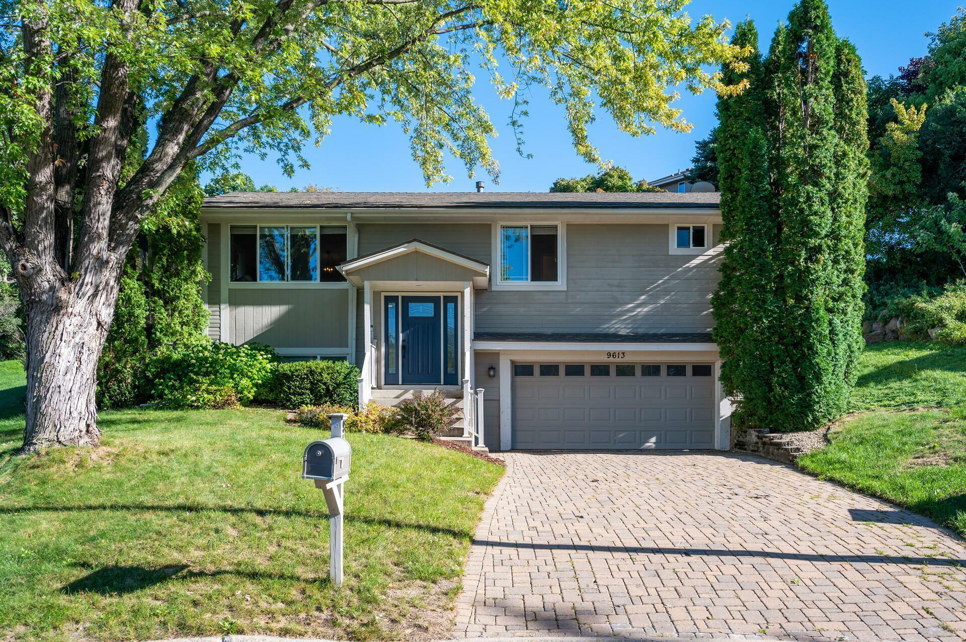 Property Photo: 9613 Little Circle MN 55437