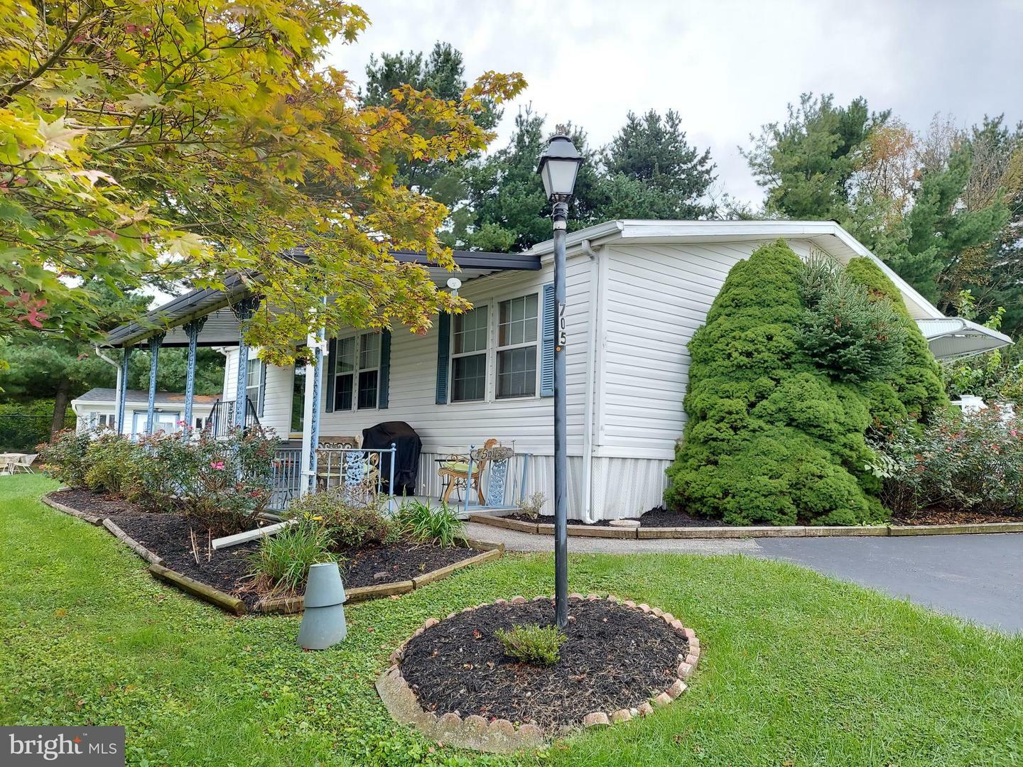 Property Photo: 705 Laura Lane PA 17402