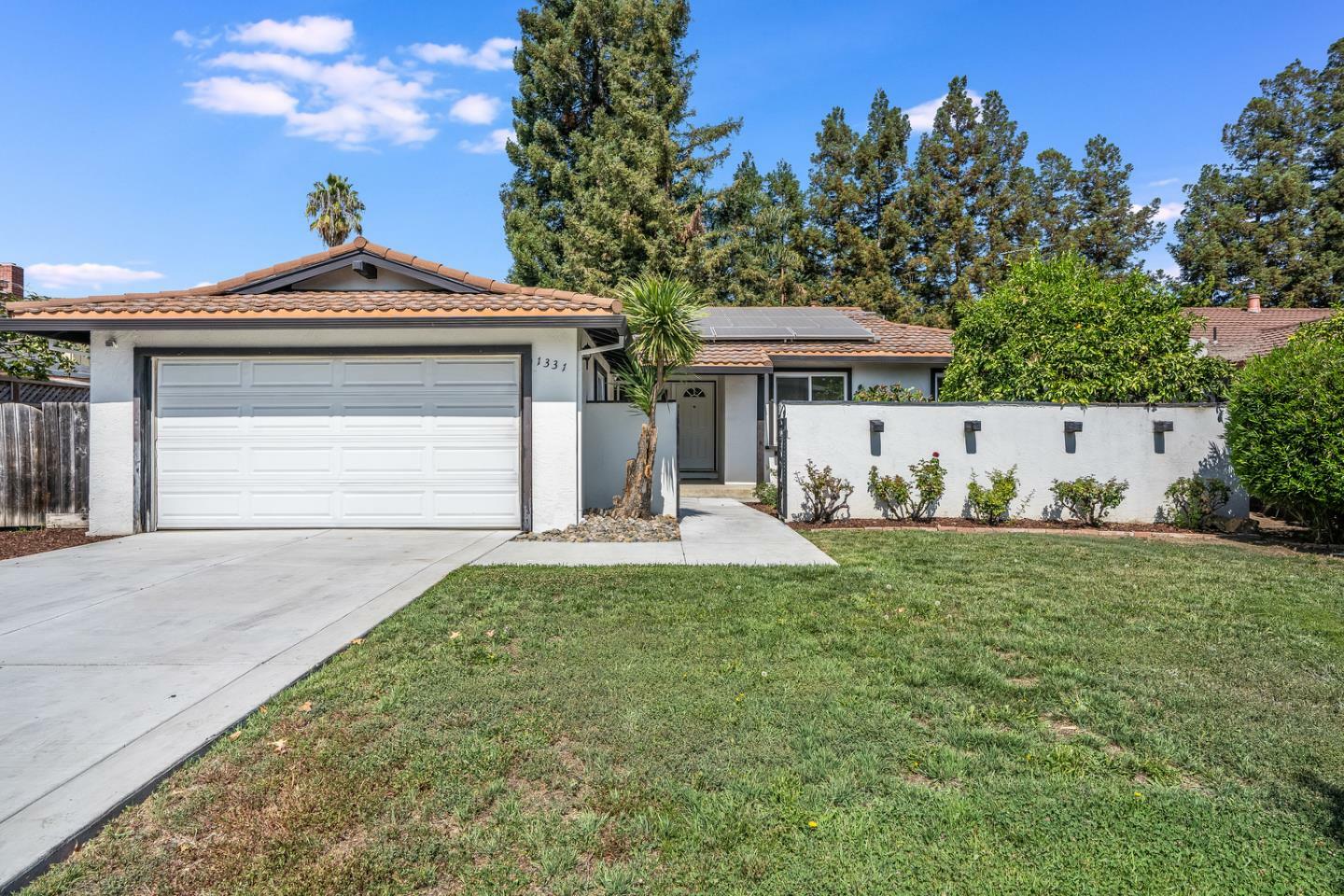 Property Photo:  1331 Los Palos Way  CA 95118 