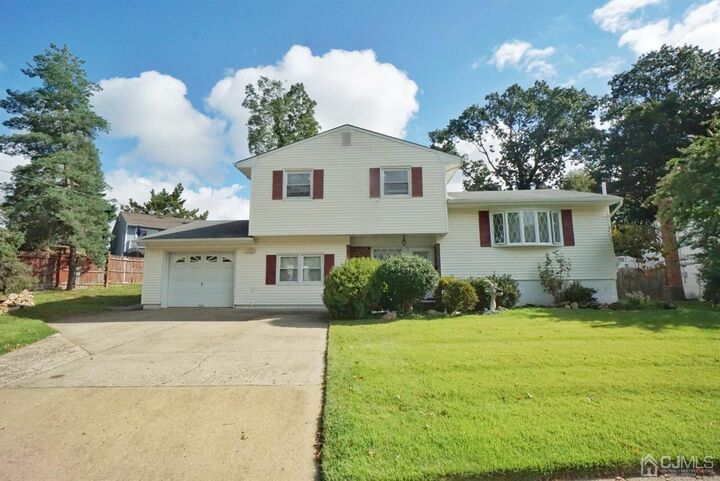 24 S Locust Avenue  Edison NJ 08817 photo