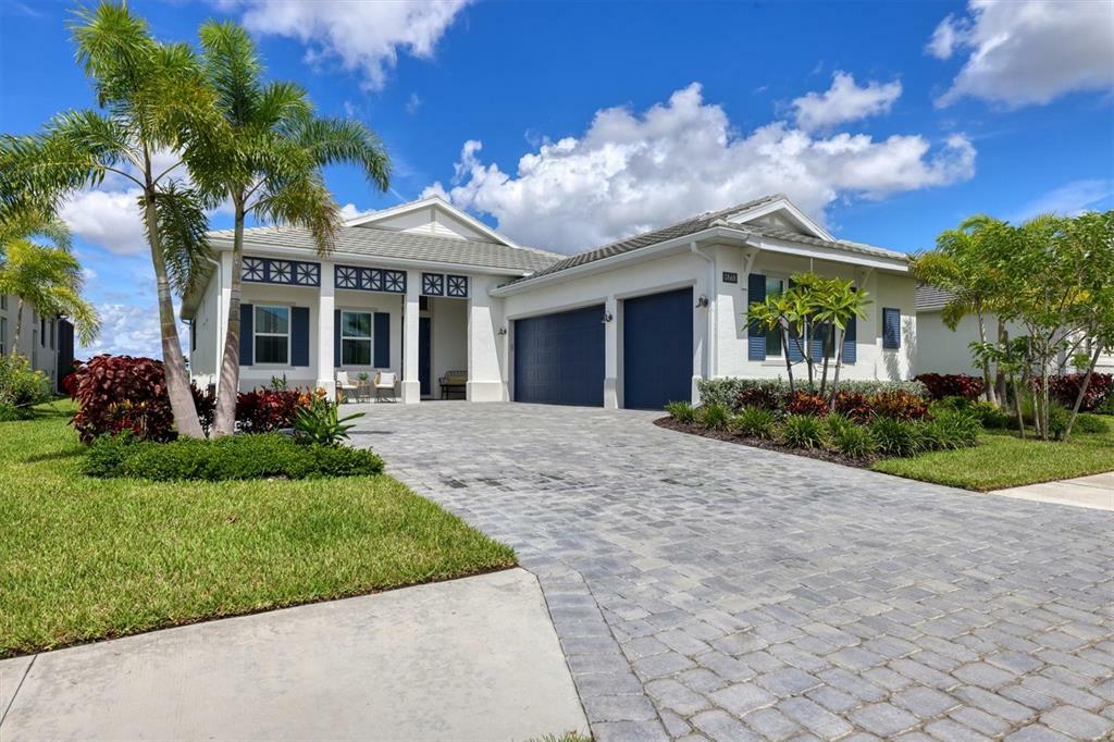 Property Photo:  17668 Azul Drive  FL 34202 